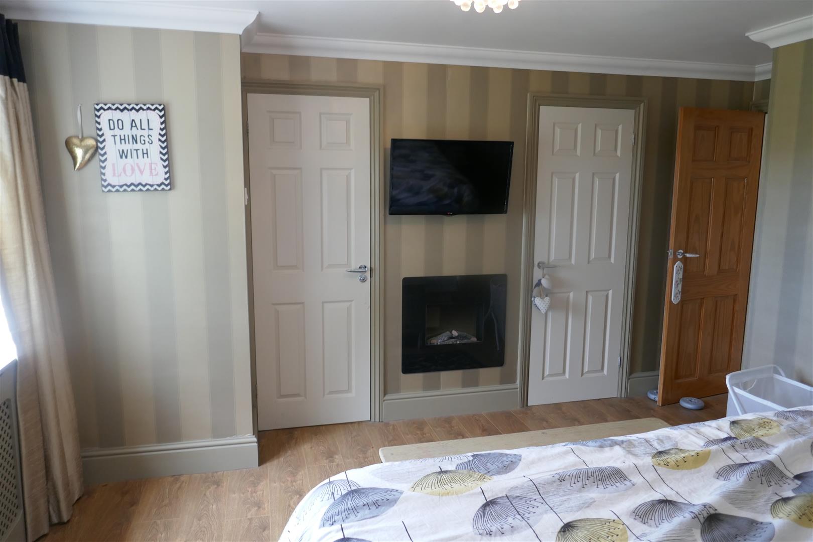 ANOTHER ROOM ASPECT